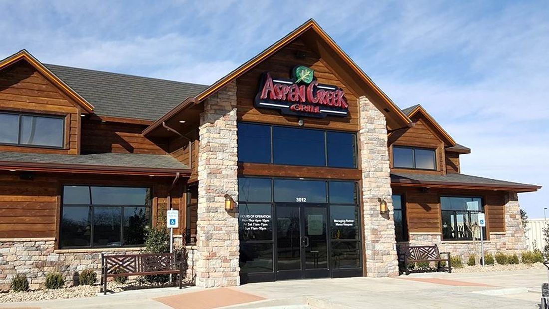Aspen Creek Grill Honors Veterans Friday November 10th And Saturday 