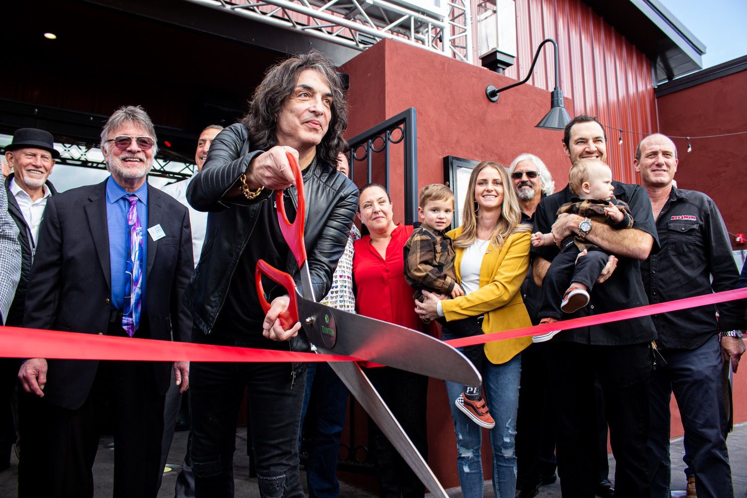 Rock & Brews Tustin Celebrates Grand Opening with Paul Stanley