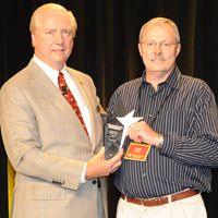 Hungry Howie's Pizza Recognizes Excellence Hungry Howie's Pizza Recognizes Excellence