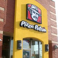 Pizza Patron Gives Away Free Pizza to Those That Order in Spanish Pizza Patron Gives Away Free Pizza to Those That Order in Spanish