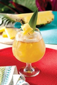Bahama Breeze Island Grille Welcomes The Summer With Legendary Island Cocktails