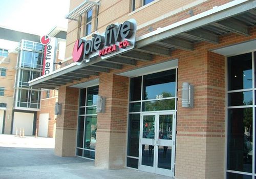 Pie Five Pizza Co. Opens Seventh Location and First College Location at University of Texas at Arlington