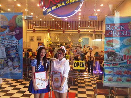 Sixth Johnny Rockets Restaurant in the Philippines Opens at Harbor Point