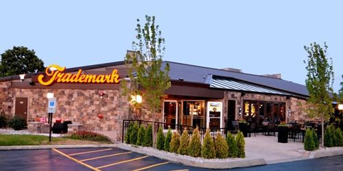 Trademark Tavern, spacious new restaurant and gathering spot in Lombard receives cheers and praise