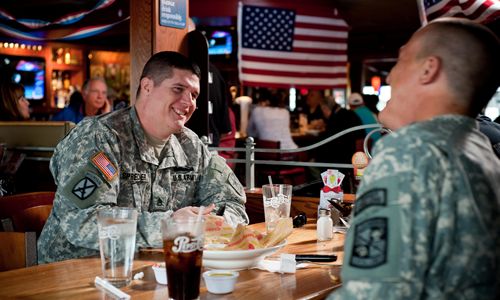 Applebee's to Offer Veterans, Active Military Free "Thank You Meals" On Sunday, Nov. 11 Applebee's to Offer Veterans, Active Military Free "Thank You Meals" On Sunday, Nov. 11