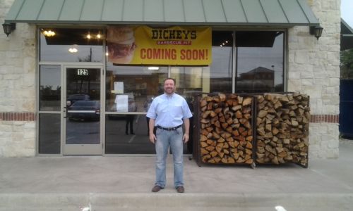 Mansfield Welcomes New Dickey's Barbecue Pit Mansfield Welcomes New Dickey's Barbecue Pit