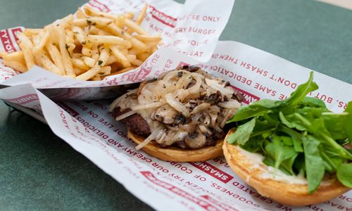Smashburger Celebrates Orange County Openings With Hundreds Of Community Members