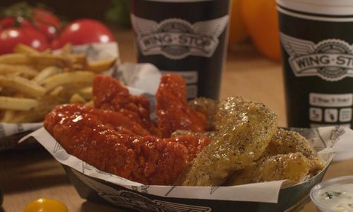 Chicken Wings Take Flight on Super Sunday