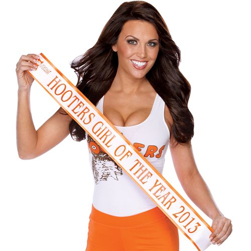 Hooters Names Rachel Fashing Hooters Girl of the Year 2013