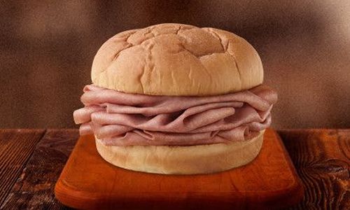 Arby's KING'S HAWAIIAN Roast Beef sandwich Arby's Announces Partnership With KING'S HAWAIIAN Brand And Introduces Two New Sandwiches