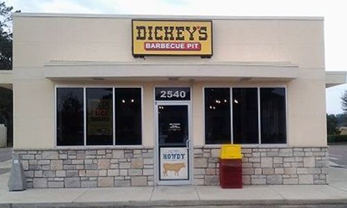 Dickey's Celebrates Grand Opening in Starke Dickey's Celebrates Grand Opening in Starke