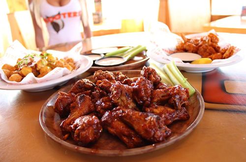 Hooters Reopens Five Texas Locations with New Contemporary Design