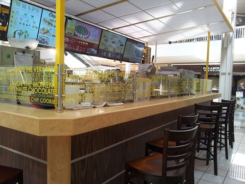 Springhill Mall Welcomes Nestlé Toll House Café by Chip to West Dundee Today