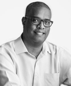 Derek Kirk Joins Hurricane Grill & Wings Executive Team