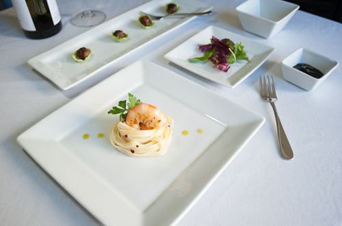 Tuxton China Releases the Santorini Collection