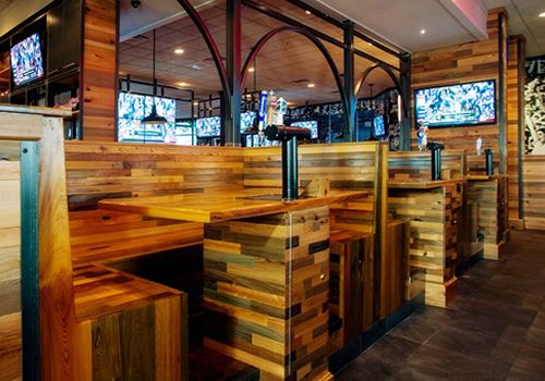 Walk-On's Opens at Towne Center