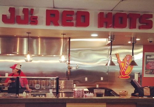 JJ's Red Hots Brings its World-Class Hot Dog Brand to Florida Atlantic University