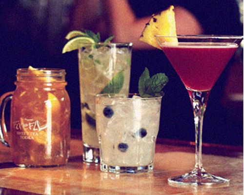 Bar Louie Opening New Location in Houston, TX with Free Food