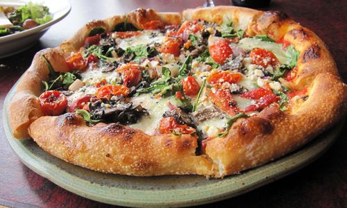 SPIN! Neapolitan Pizza's Newest Franchisee, Longtime International Operator Dee Jay's, Opens its First SPIN!