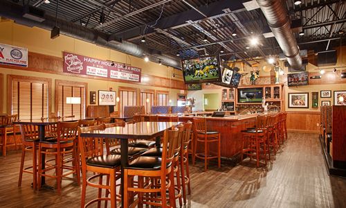 Ground Round Grill & Bar in Neenah, WI Receives National Recognition as 2014 Restaurant of the Year