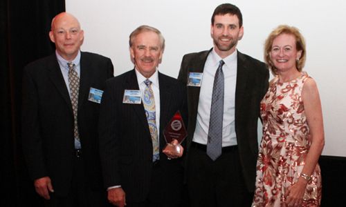 Ground Round Grill & Bar in Neenah, WI Receives National Recognition as 2014 Restaurant of the Year