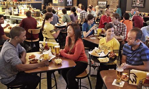Buffalo Wild Wings Introduces B-Dubs Fast Break Lunch Menu
