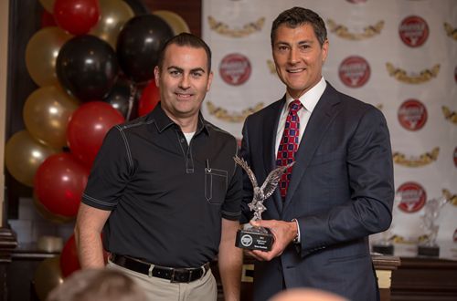 Huddle House Honors Outstanding Team Members