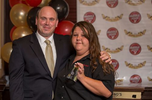 Huddle House Honors Outstanding Team Members