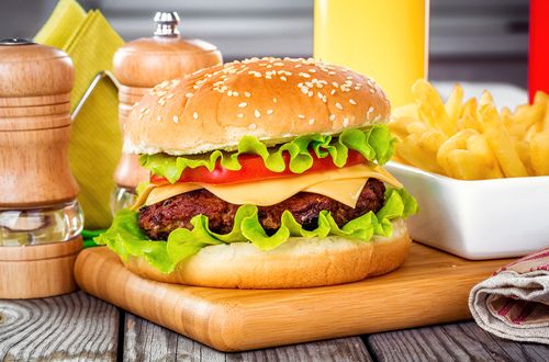 Hot Off the Grill: CHD Expert Evaluates the Latest Burger Trends