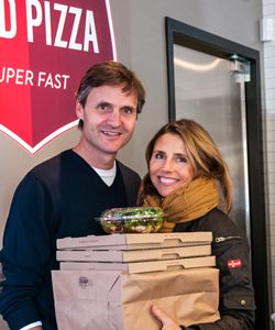 MOD Pizza Spreads to the United Kingdom through Joint Venture with Sir Charles Dunstone