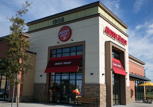 Virginia Beach Huddle House Holds VIP-filled Grand Opening Celebration