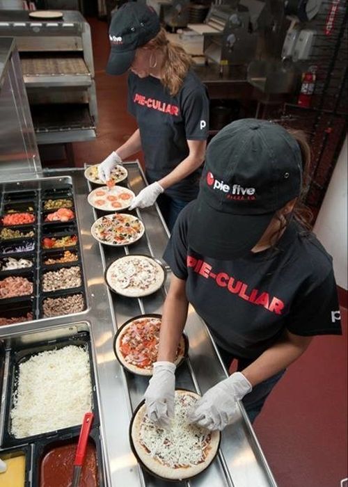 Pie Five Pizza Saddles up in San Antonio with Development Deal