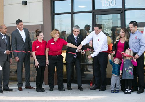 Virginia Beach Huddle House Holds VIP-filled Grand Opening Celebration