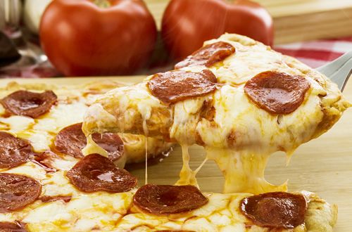 Candicci's Restaurant and Bar, a Legendary St Louis Italian Restaurant, Announces Pizza/Food Delivery Service
