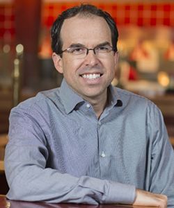 Red Robin Appoints Jonathan Muhtar Senior Vice President and Chief Marketing Officer