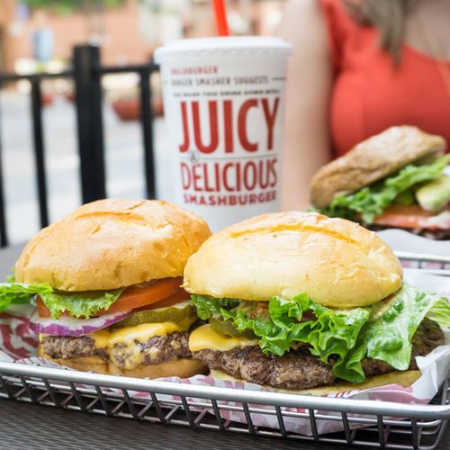 Smashburger Adds Three New Franchise Owners to Burger Family