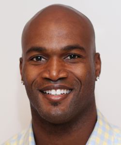 Retired NFL Linebacker Bradie James Joins MOOYAH Burgers, Fries & Shakes as Director of Brand Engagement