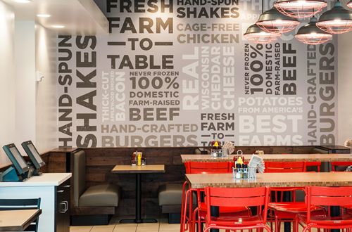 Johnny Rockets Celebrates Its 30th Anniversary with the Unveiling of a Brand Refresh