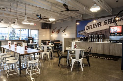 Slim Chickens Opens Seventh Restaurant in Sooner State