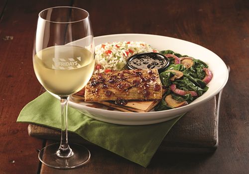 Make Every Day Feel Like 'Friyay' With TGI Fridays New Dine & Drink Pairings That Are The Perfect Motivation For A Night Out