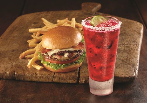 Make Every Day Feel Like 'Friyay' With TGI Fridays New Dine & Drink Pairings That Are The Perfect Motivation For A Night Out