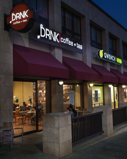 Chicago Gets to DRNK and QWENCH Their Thirst!