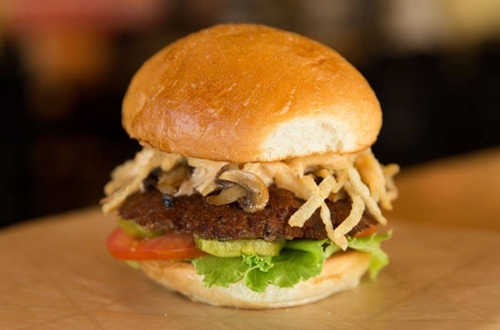 MOOYAH Continues Expansion on the Rio Grande: Better Burger Brand Brings Second Location to El Paso