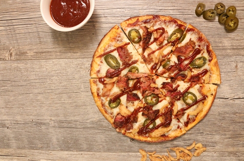 PizzaRev Brings Back BBQ Pulled Pork Pizza for the Summer