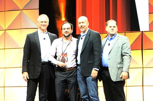 Hooters Presents Hooters de Mexico with 2015 Developer of the Year Award