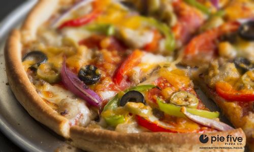Pie Five Pizza Co. Shakes Things Up in Chi-Town