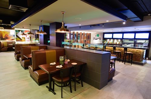 Obarrio Welcomes New Bennigan's to Dining Scene