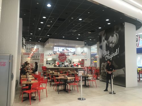 Johnny Rockets Opens First Restaurant in Italy