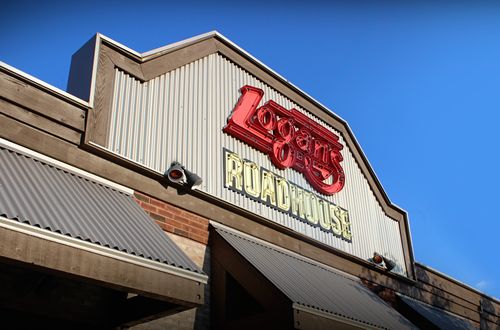Logan's Roadhouse Honors Military Members with Free Meals on Veterans Day