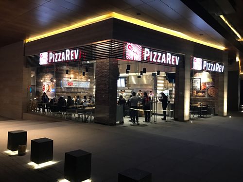 PizzaRev Opens Second International Location in Mexico